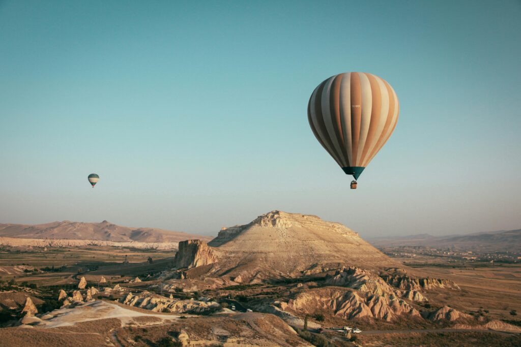 Mayıs ayında hafta sonu kaçamağı yapmak isteyenlere özel! Türkiye'den ve Avrupa'dan en keyifli tatil rotaları, etkinlikler ve bahar önerileri seni bekliyor.